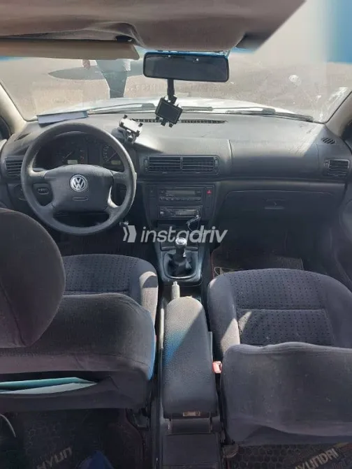 فولكس فاغن باسات 1999 فضي مستعملة للبيع - 6