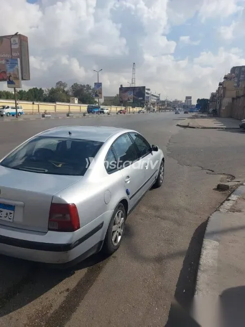 فولكس فاغن باسات 1999 فضي مستعملة للبيع - 9