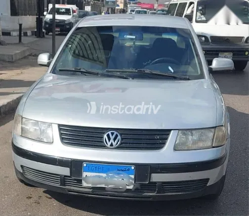 فولكس فاغن باسات 1999 فضي مستعملة للبيع - 10