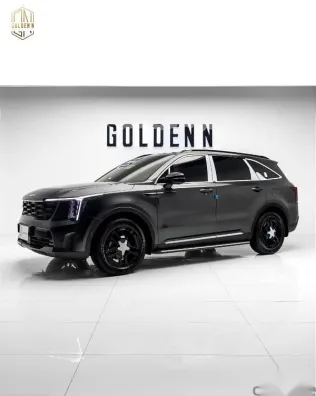 كيا سورينتو 2025 رمادي جديدة للبيع