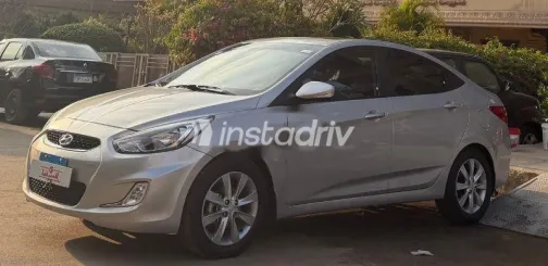 هيونداي اكسنت RB 2025 فضي مستعملة للبيع - 10