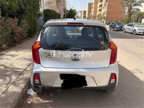 Kia Picanto 2016 White Used for Sale - 2