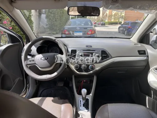 Kia Picanto 2016 White Used for Sale - 4