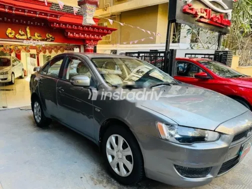 ميتسوبيشي لانسر 2015 رمادي مستعملة للبيع - 4