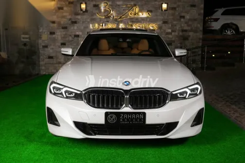 بي ام دبليو 320 2024 أبيض جديدة للبيع - 1