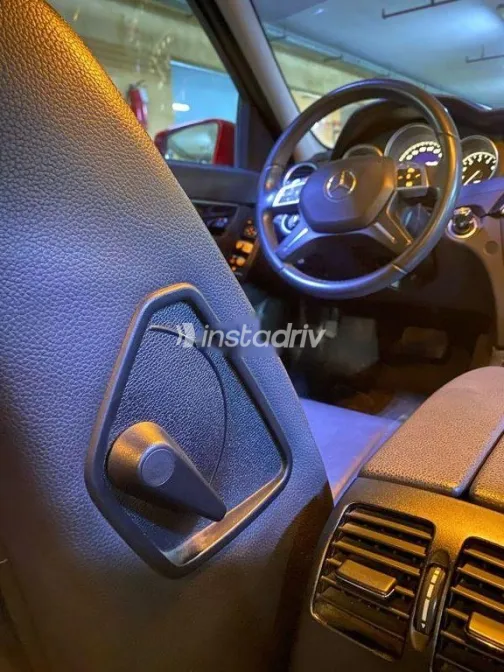 مرسيدس C 180 2013 أحمر مستعملة للبيع - 9