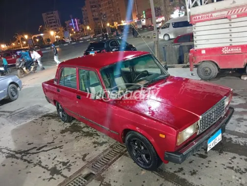 لادا 2107 2010 أحمر مستعملة للبيع - 1