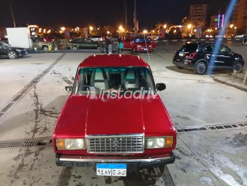 لادا 2107 2010 أحمر مستعملة للبيع - 2