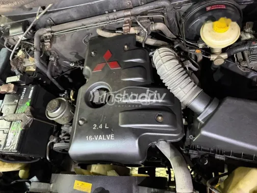 جيب كومودو 2009 أسود مستعملة للبيع - 8