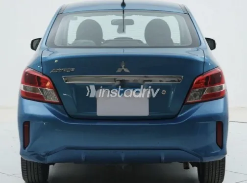 ميتسوبيشي اتراج 2023 أزرق غامق مستعملة للبيع - 5