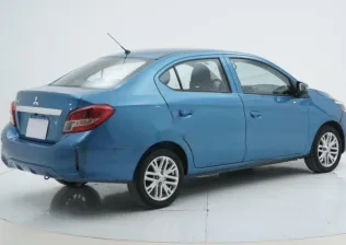 ميتسوبيشي اتراج 2023 أزرق غامق مستعملة للبيع