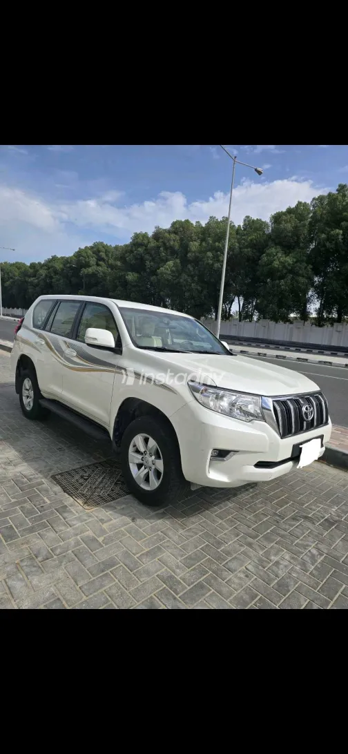 تويوتا برادو 2023 أبيض مستعملة للبيع - 3