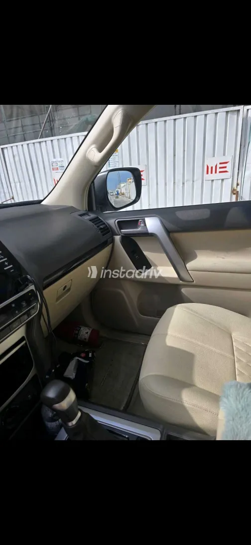 تويوتا برادو 2023 أبيض مستعملة للبيع - 7