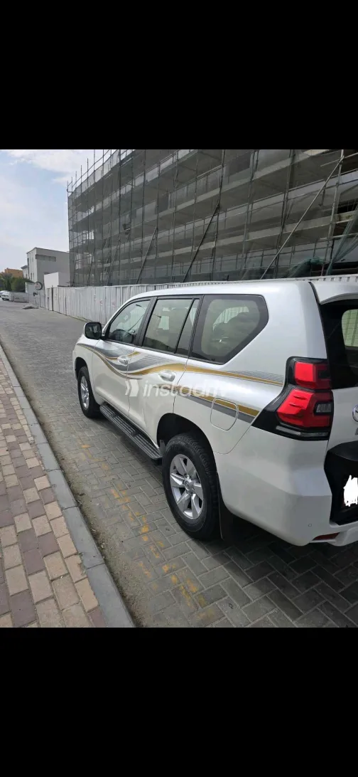 تويوتا برادو 2023 أبيض مستعملة للبيع - 9