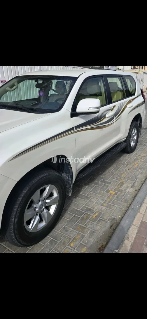 تويوتا برادو 2023 أبيض مستعملة للبيع - 10