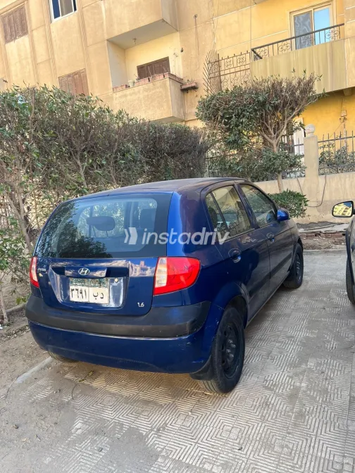 هيونداي جيتز 2009 أبيض مستعملة للبيع - 3