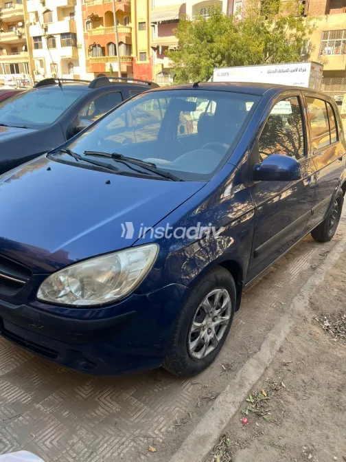 هيونداي جيتز 2009 أبيض مستعملة للبيع - 4