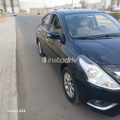 نيسان صنى 2019 أبيض مستعملة للبيع - 3