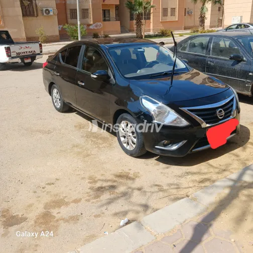 نيسان صنى 2019 أبيض مستعملة للبيع - 5