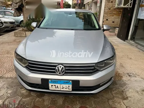 فولكس فاغن باسات 2017 فضي مستعملة للبيع - 3