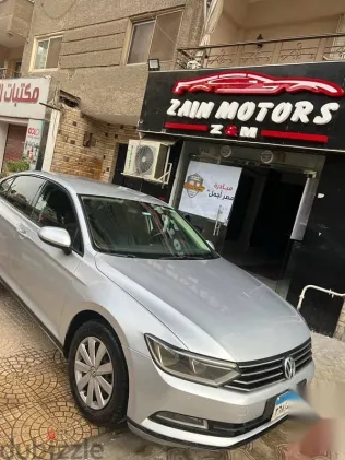 فولكس فاغن باسات 2017 فضي مستعملة للبيع