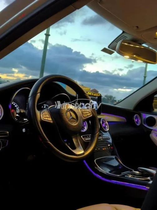 Mercedes C 180 2015 Silver Used for Sale - 10