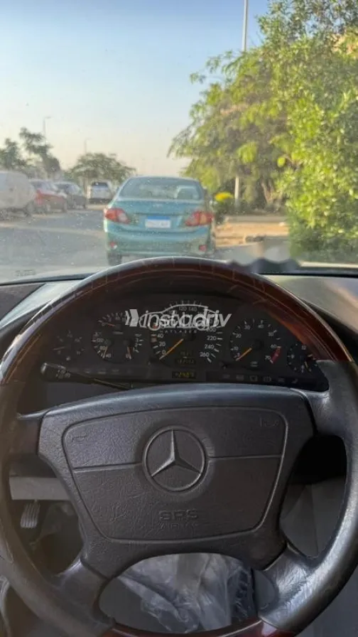 مرسيدس S 500 1996 أزرق غامق مستعملة للبيع - 9