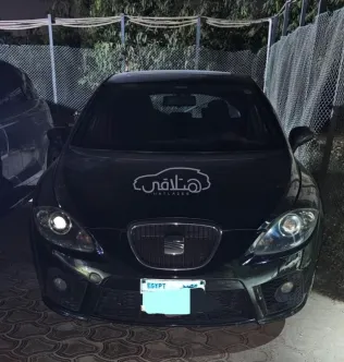 سيات ليون 2007 أسود مستعملة للبيع