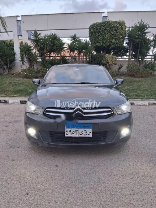 سكودا اوكتافيا A4 2006 ذهبي مستعملة للبيع - 4