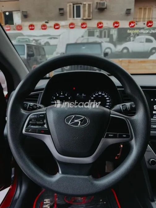هيونداي إلنترا 2019 أحمر مستعملة للبيع - 8
