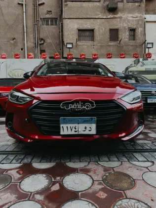 هيونداي إلنترا 2019 أحمر مستعملة للبيع