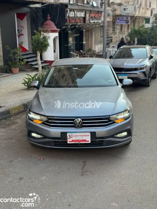 Volkswagen Passat 2022 White Used for Sale - 4
