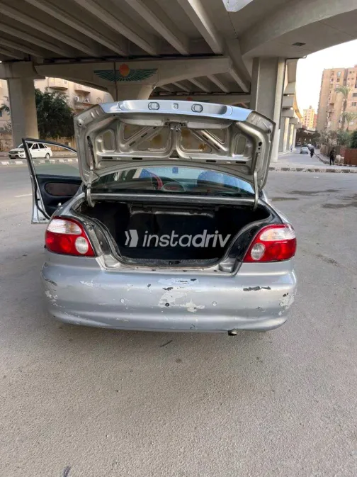 Kia Sephia 2002 White Used for Sale - 3