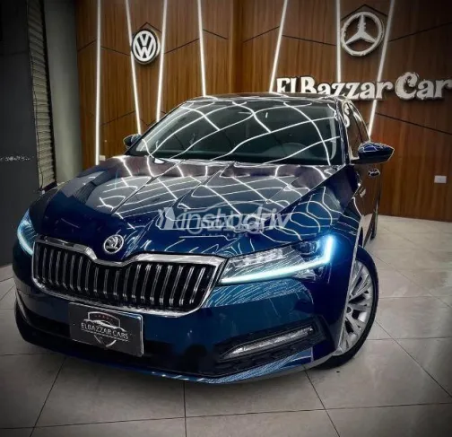سكودا سوبيرب 2022 أزرق غامق مستعملة للبيع - 2