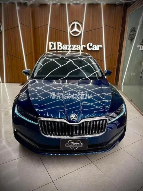 سكودا سوبيرب 2022 أزرق غامق مستعملة للبيع - 3