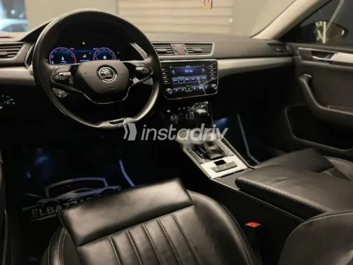 سكودا سوبيرب 2022 أزرق غامق مستعملة للبيع - 10