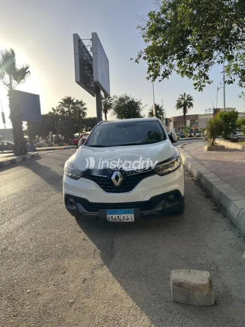 Renault Kadjar 2017 White Used for Sale - 2