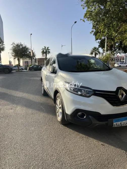 Renault Kadjar 2017 White Used for Sale - 4