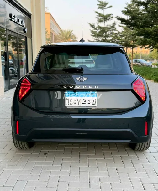 مينى كوبر 2025 أبيض مستعملة للبيع - 4