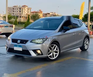 سيات ابيزا 2020 فضي مستعملة للبيع