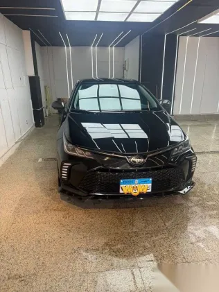 تويوتا كورولا 2022 أسود مستعملة للبيع