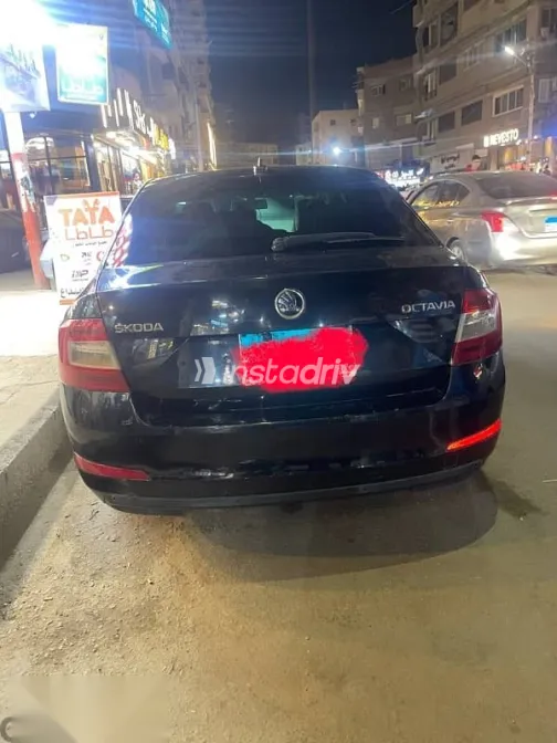 سكودا اوكتافيا 2015 أسود مستعملة للبيع - 2