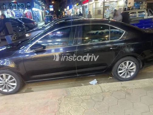 سكودا اوكتافيا 2015 أسود مستعملة للبيع - 3