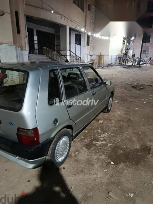 فيات اونو 1993 فضي مستعملة للبيع - 2