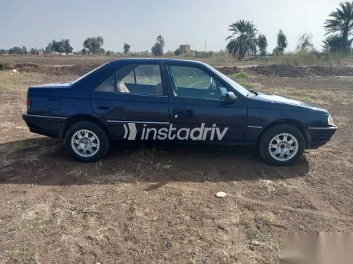 بيجو 405 1990 أزرق غامق مستعملة للبيع - 2