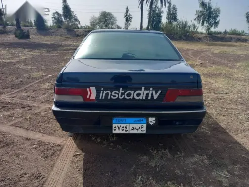 بيجو 405 1990 أزرق غامق مستعملة للبيع - 4