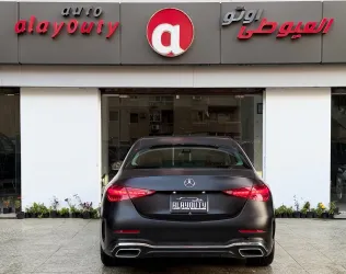 مرسيدس C 180 2022 أبيض مستعملة للبيع