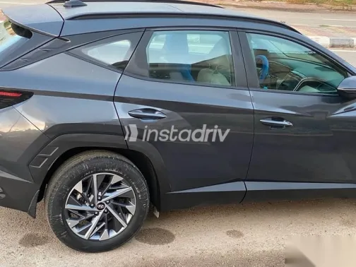 هيونداي توسان 2024 رمادي مستعملة للبيع - 1