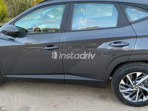 هيونداي توسان 2024 رمادي مستعملة للبيع - 2