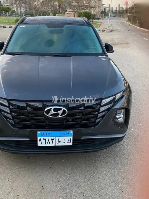 هيونداي توسان 2024 رمادي مستعملة للبيع - 3